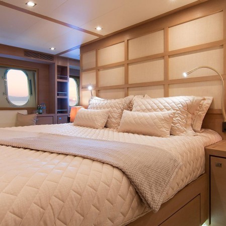 Sun Anemos yacht cabin