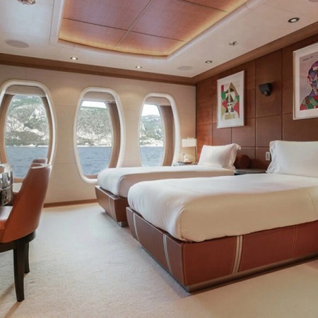 cabin for 2 charter guests on Sunrays