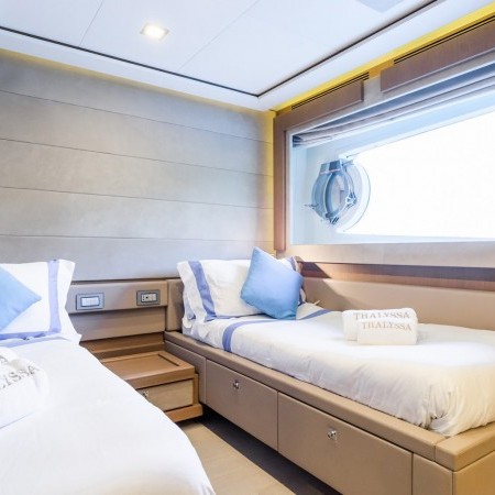 Thalyssa yacht twin cabin