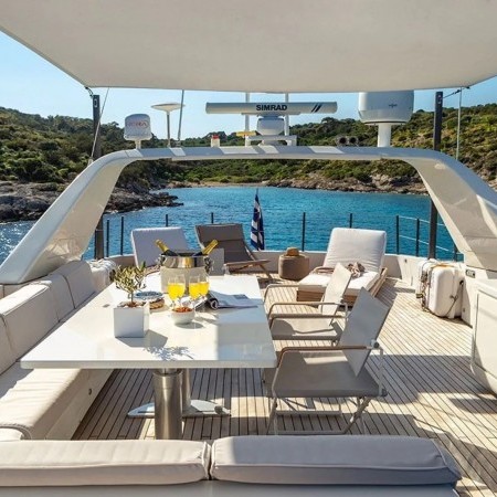 The Bird yacht flybridge