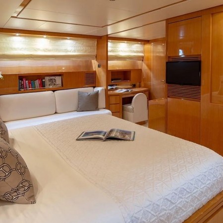 Master cabin on the Bird yacht