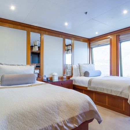 cabin for 2 charter guests on Wellesley