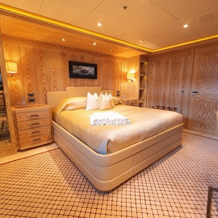 Trident yacht cabin for 2 charter guests