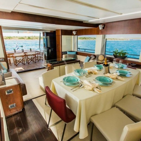 ulisse yacht charter