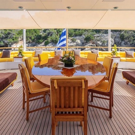 deck dining