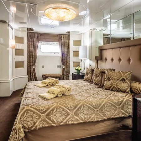 double cabin at Vera superyacht