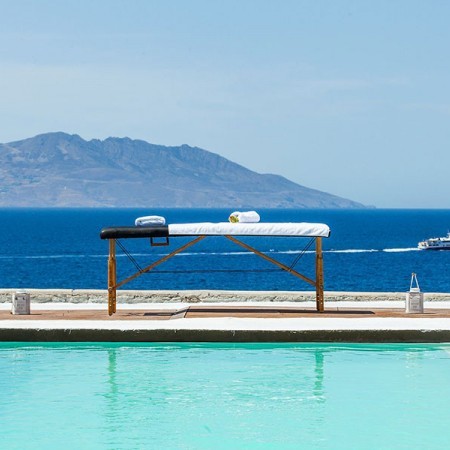 pool of zillah villa mykonos