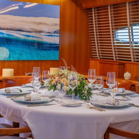 interior dining area of Vyno boat