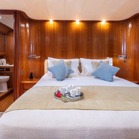 luxury yacht charter Mykonos
