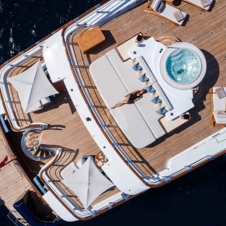 aerial shot of the Jacuzzi of wheels yacht