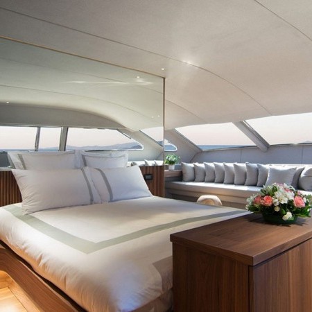 Whisper V yacht cabin