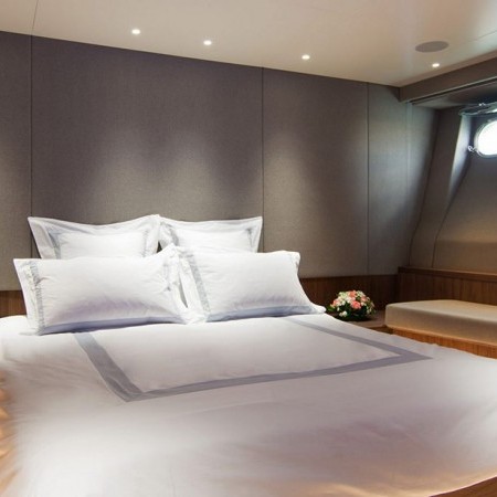 Whisper V yacht cabin