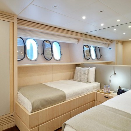 cabin for 2 charter guests