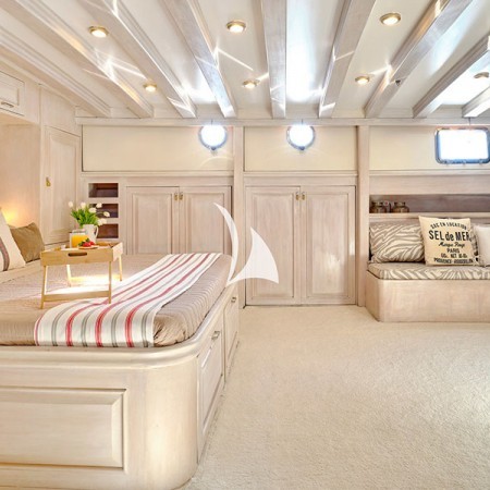 White Pearl sailing yacht interior