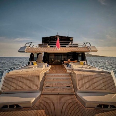 Why200 yacht charter wally 