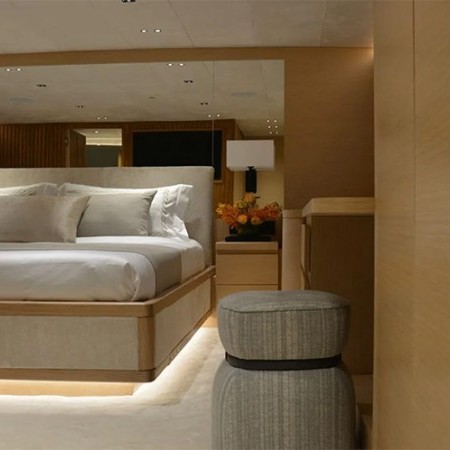 double cabin for 2 charter guests