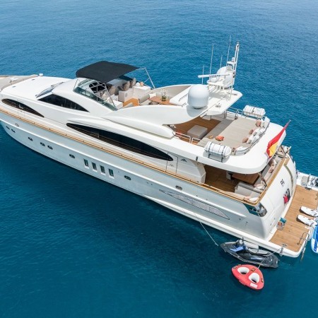 B4 luxury Astondoa yacht charter