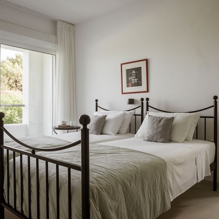 double bedroom for 2 villa's guests