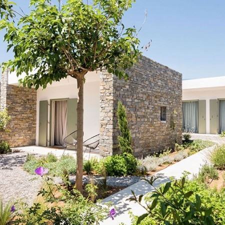 seafront villas for rent in Paros