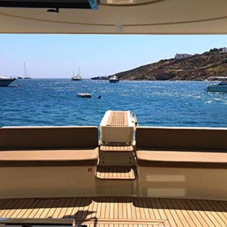 Daily yacht charters Mykonos
