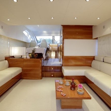 George v yacht charter