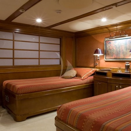 insignia yacht cabin 
