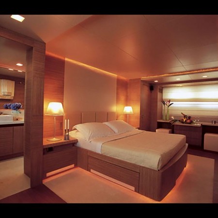 kintaro yacht cabin