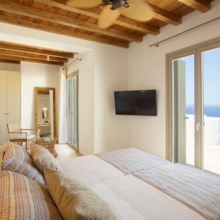 bedroom and sea view