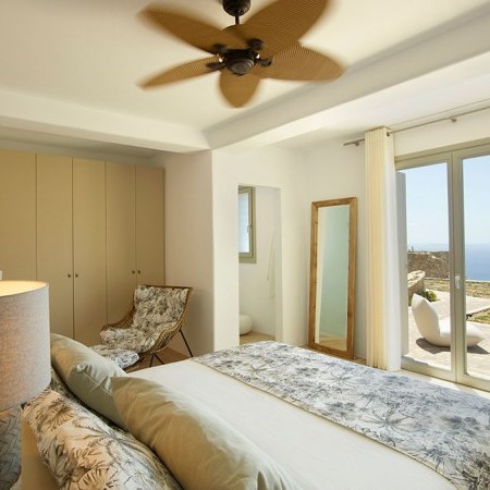 one of the 8 rooms of the villa rental