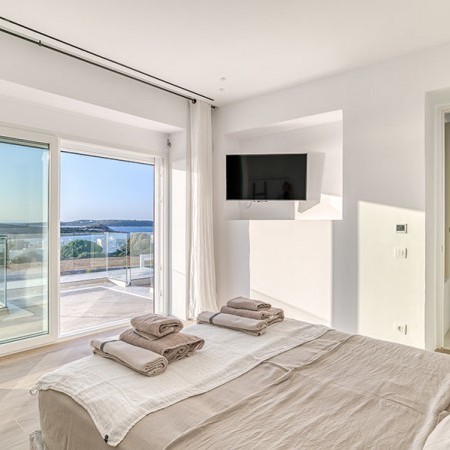 bedroom with sea view