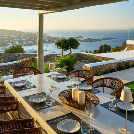 outdoor dining with sea view