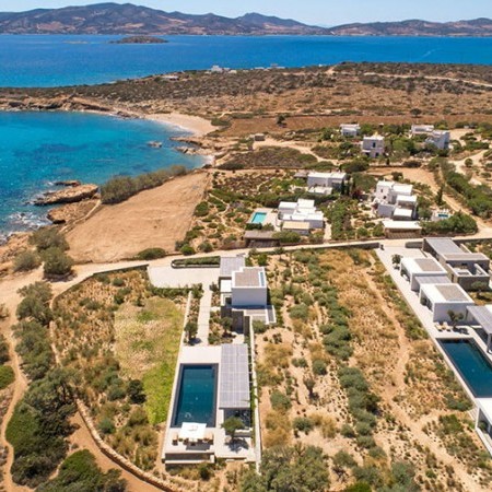 villas in Paros with beach proximity