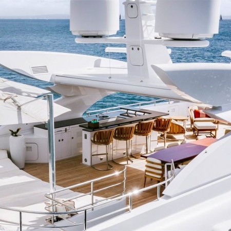 Daisy D yacht charter