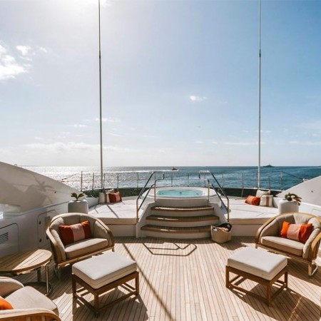 Daisy D yacht charter