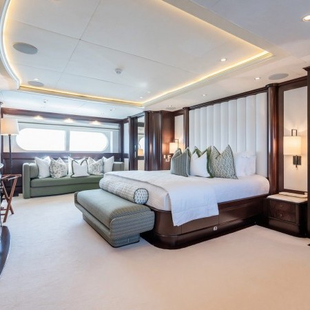 maximilian mmiv yacht charter