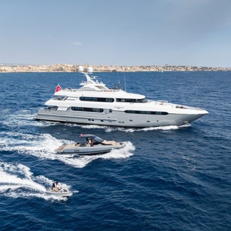 maximilian mmiv yacht charter