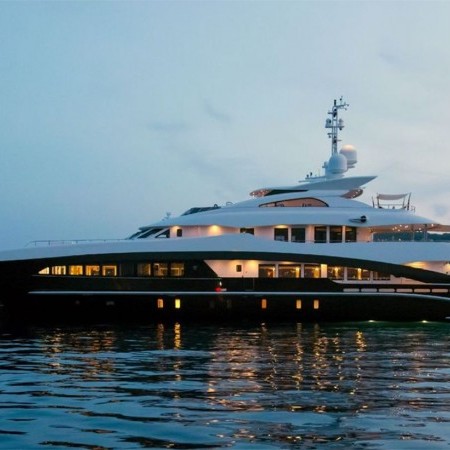 Heesen charter yacht Rocket