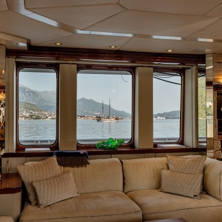 Zulu yacht charter