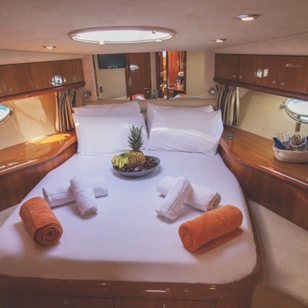 Sunseeker 65 Mykonos yacht rental