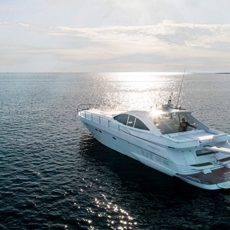 Pershing 54 yacht Mykonos