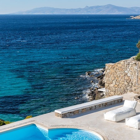 Luxury villa for rent in Mykonos