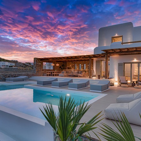 Luxury villas for rent in Mykonos