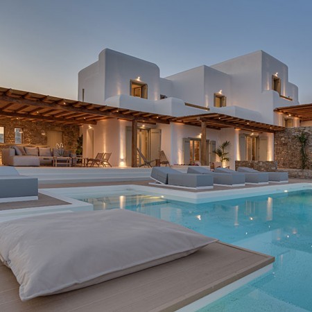 Luxury villas for rent in Mykonos