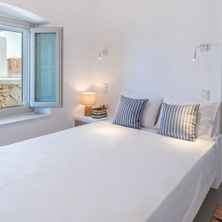 double bedroom at villa Bonheur