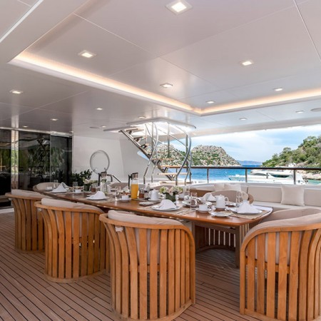 deck dining at O'Mathilde superyacht