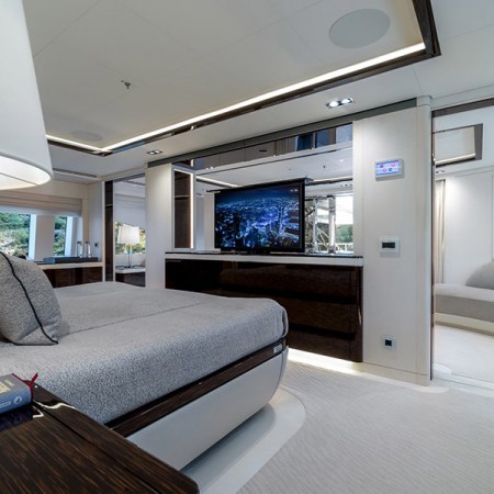 cabin for 2 charter guests