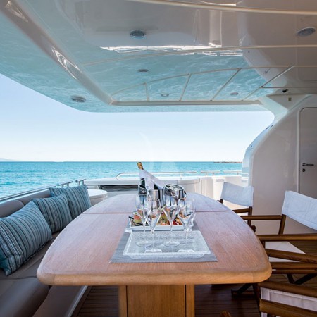 piola yacht deck dining