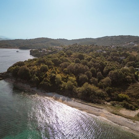 villa in Corfu with beach access