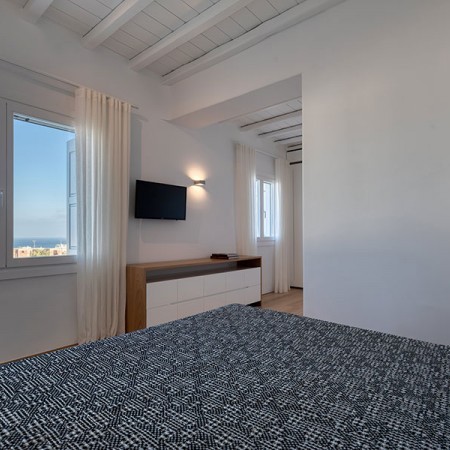 double bedroom at villa Hugo Mykonos