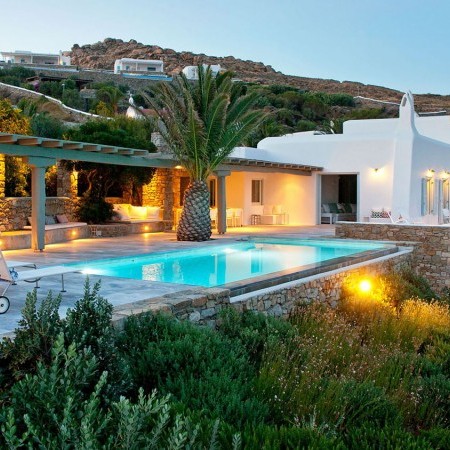 luxury Mykonos villa Hymn